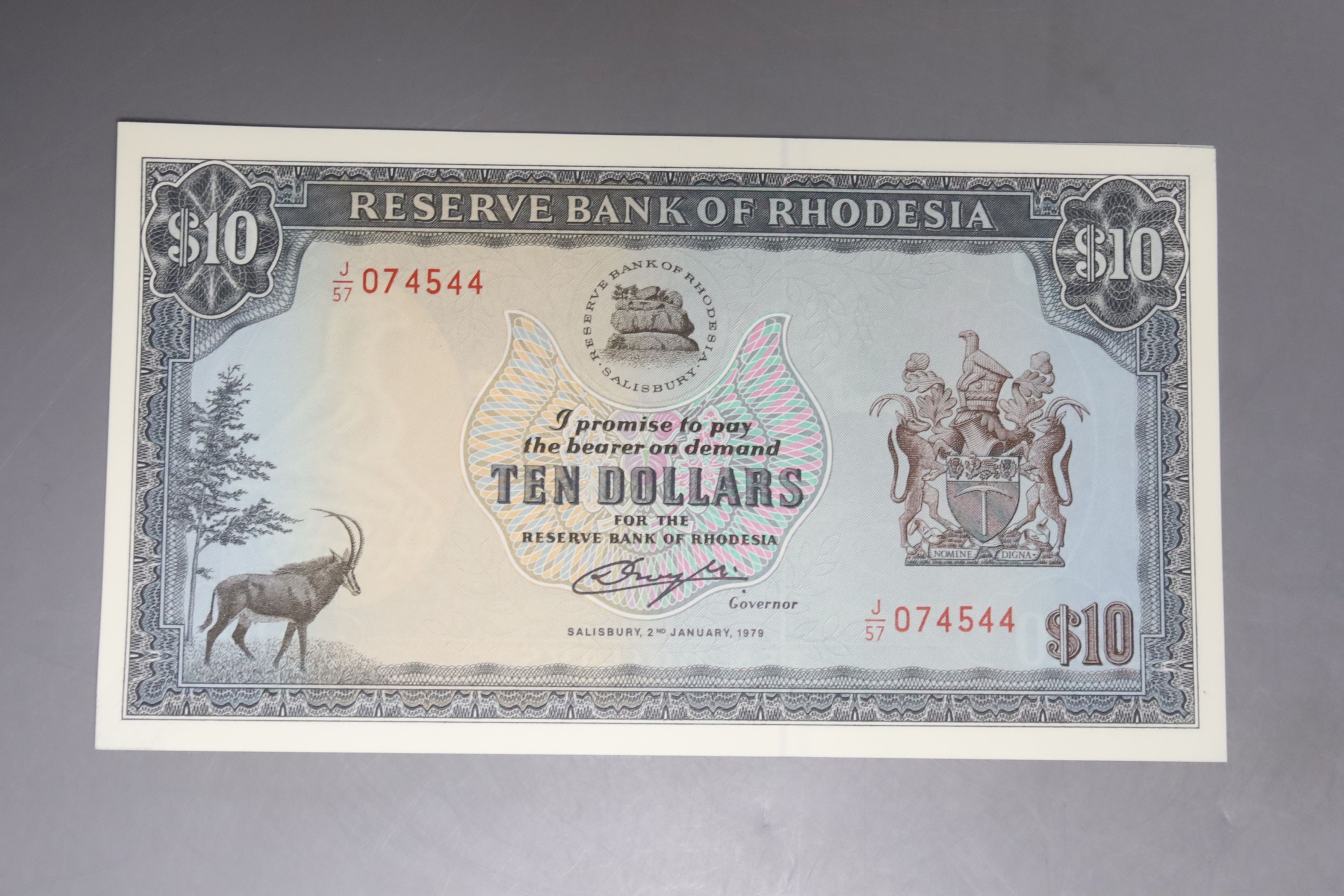 Reserve bank of Rhodesia, ten $10 dollar banknotes, consecutive serial numbers J/57- 2 January 1979 (10) all UNC